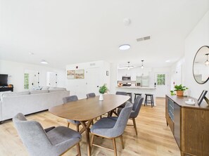 Dining - The Ransom Estate 9BR Oasis Near WFU & Reynolda (Winston-Salem)