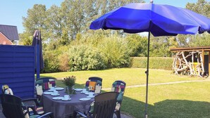 Outdoor dining - Uns Hus Fewo Küstenperle (Nienhagen)