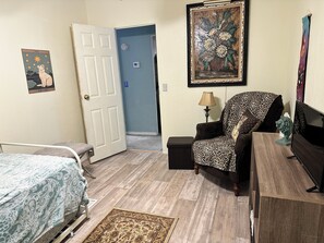 Unclassified image, 5 of 17, button - 3 Rivers Crystal Cabin 3 Bedrooms 2 Bathrooms ~ Nature Lovers Only (Fort White)