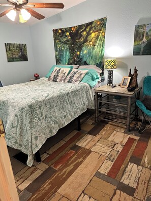 Unclassified image, 4 of 17, button - 3 Rivers Crystal Cabin 3 Bedrooms 2 Bathrooms ~ Nature Lovers Only (Fort White)