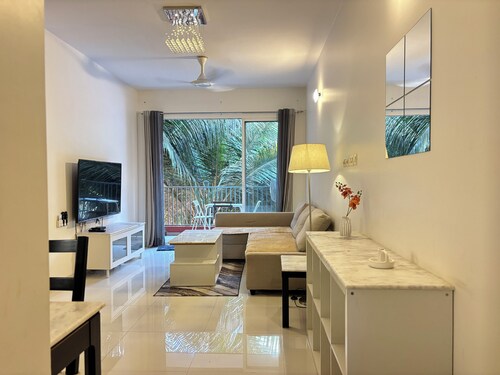 Cozy 2-bedroom apartment with AC & Dryer near Dabolim airport