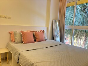 2 quartos, ferros/tábuas de passar roupa, Wi-Fi, roupa de cama