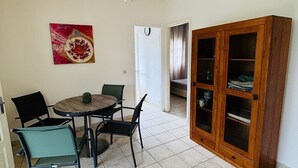 Unclassified image, 3 of 17, button - Seaside villa in the middle of a coconut grove Saint Leu (Saint-Leu)