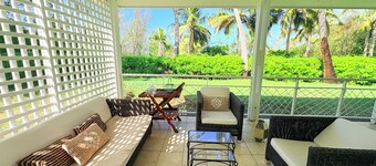 Villa bord de mer au milieu d’une cocoteraie Saint Leu