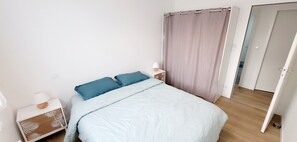 3 bedrooms, iron/ironing board, WiFi - Maison Agapanthes – 200m from the Beach, Garden (La Tranche-sur-Mer)