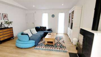 電視、乒乓球設施