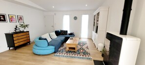 TV, ping pong - Maison Agapanthes – 200m from the Beach, Garden (La Tranche-sur-Mer)