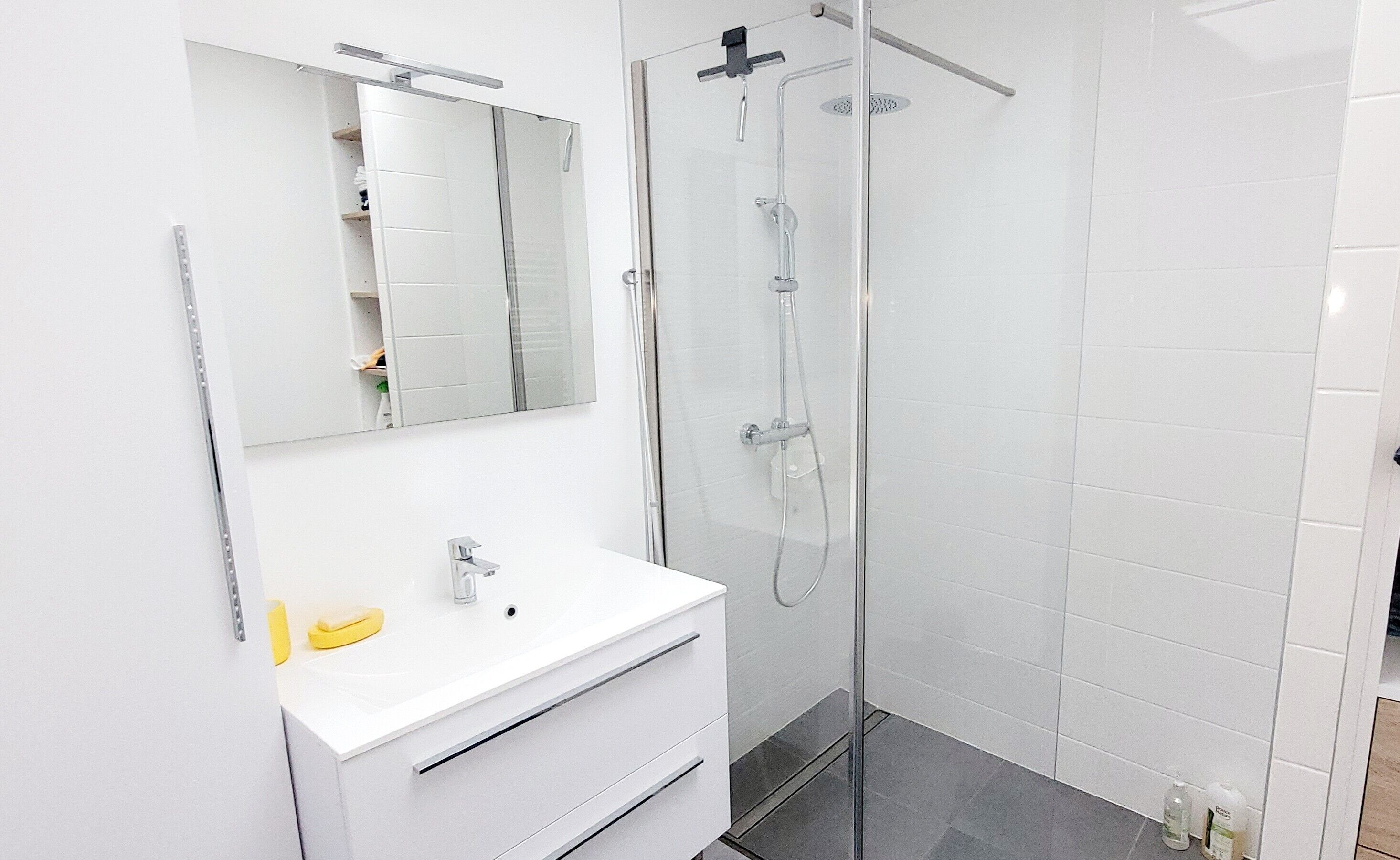 Een douche, een haardroger
