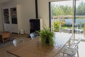 Dining - Maison Agapanthes – 200m from the Beach, Garden (La Tranche-sur-Mer)