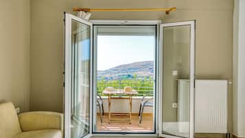 32-inch flat-screen TV with cable channels