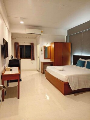 Unclassified image, 3 of 66, button - Smile Court Pattaya (Pattaya)