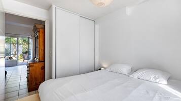 1 bedroom, iron/ironing board
