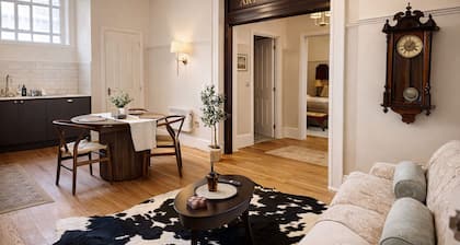 Luxury Apartment w/ King Bed | The Old Library