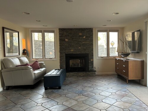 Cozy apartment with office in Delaware Valley perfect for remote work
