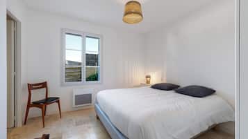 3 habitaciones, tabla de planchar con plancha y wifi