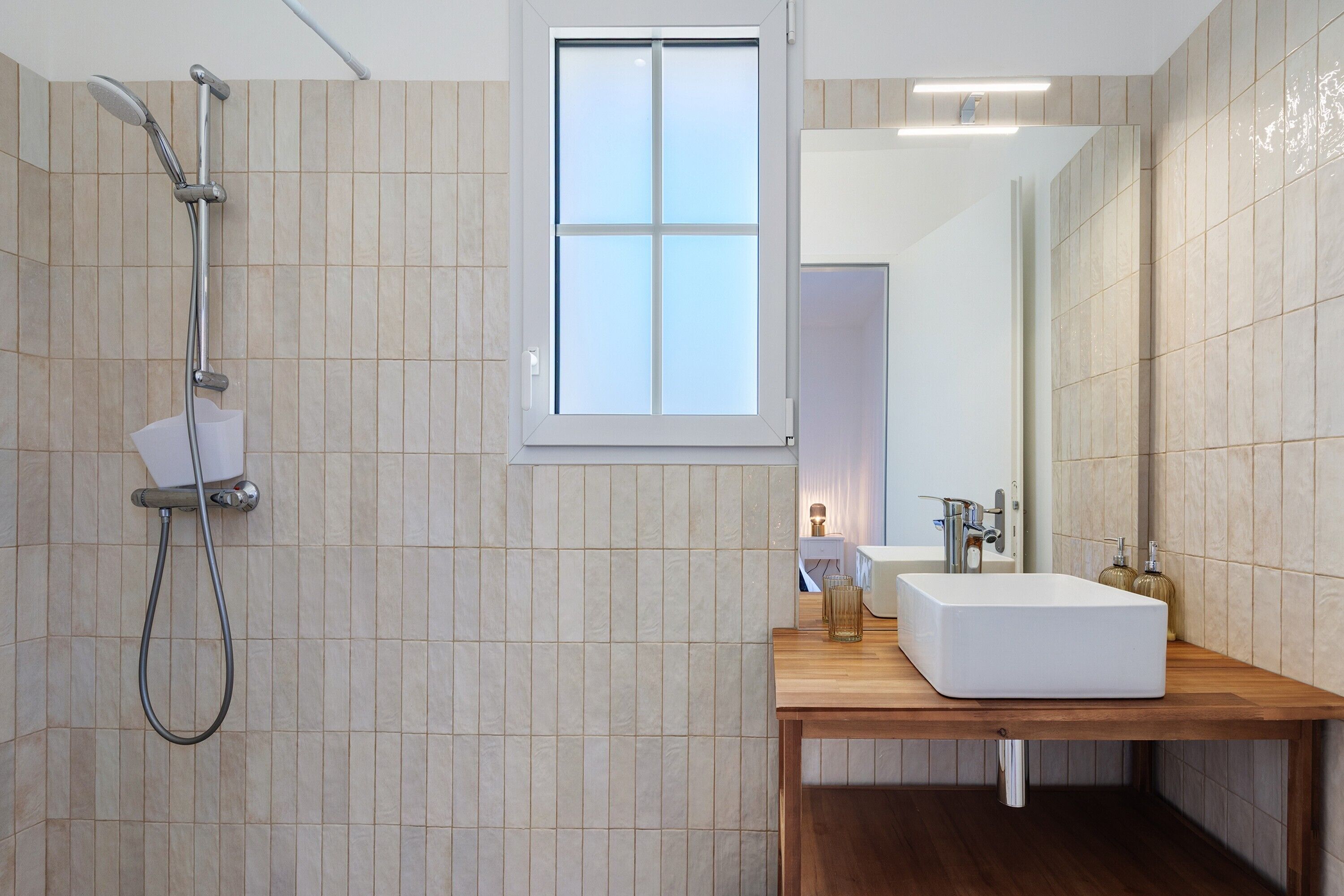 Een douche, een haardroger
