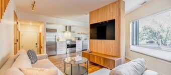 Furnished Executive Condo at 3-234 Wellington Crescent | 1 Bed | 1.5 Bath |