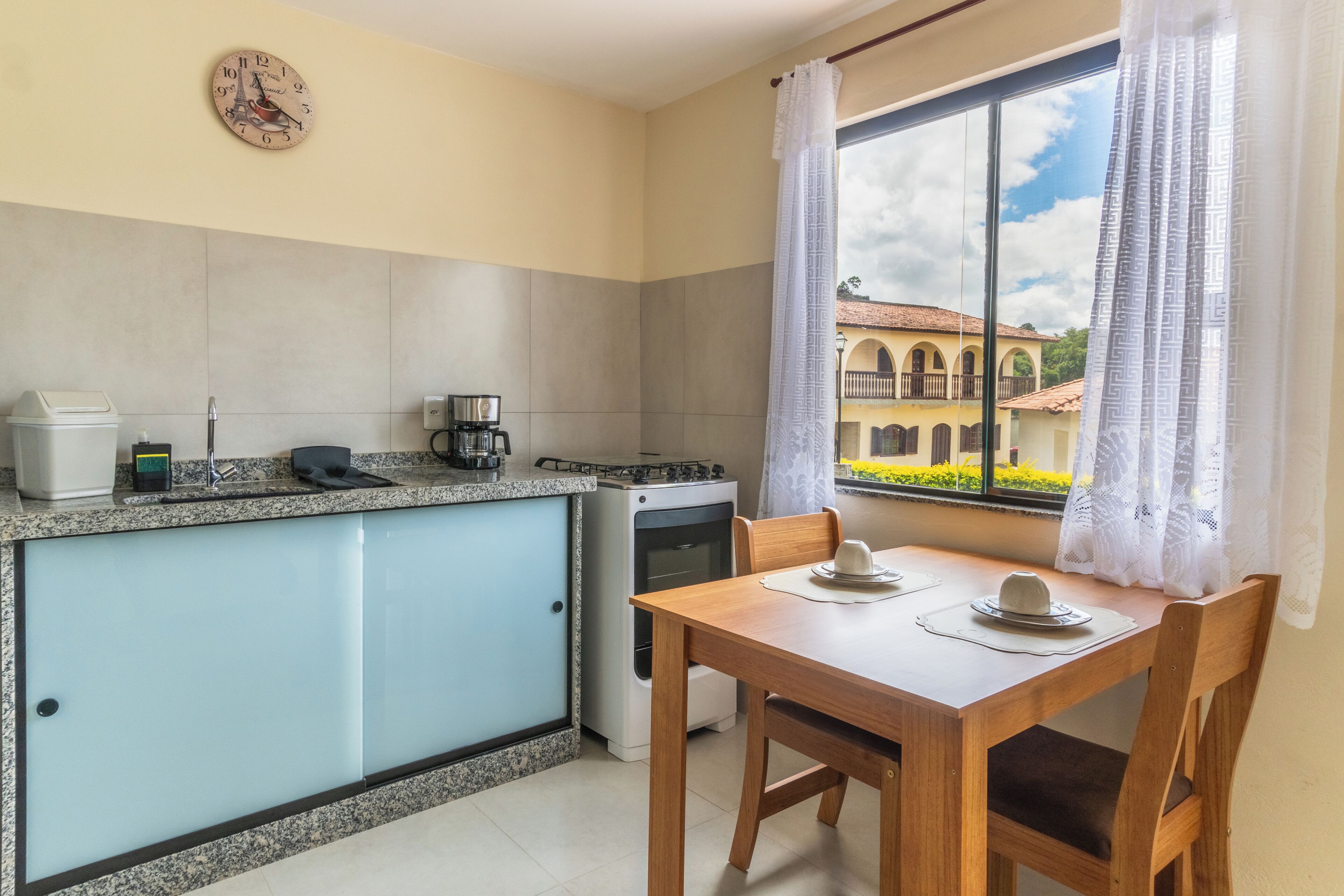 Standard Apartment, City View | Private kitchen