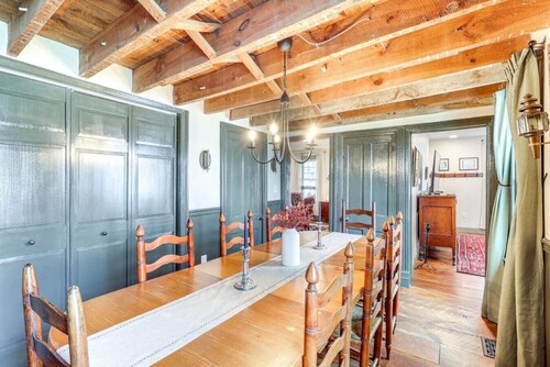 Historic Milton Gem w Deck & Modern Touches!