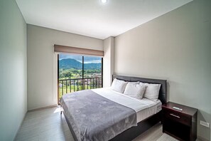 7 bedrooms, iron/ironing board, WiFi, bed sheets - 7 Bedroom Penthouse Mountain & Ocean Views JB21001 (Jaco)