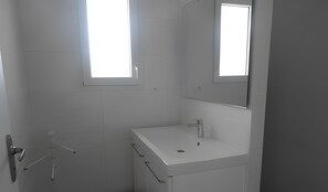 Shower - La maison du marché – Balcony (La Tranche-sur-Mer)