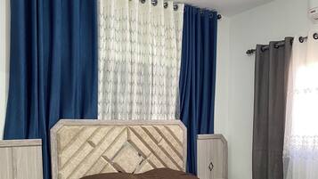 2 bedrooms, iron/ironing board, free WiFi, bed sheets