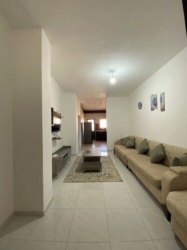 2-bedroom apartment in cool Amman with AC for relaxing stays