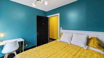 Kamar Ekonomi | Meja kerja