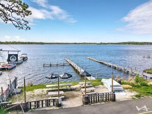 Unclassified image, 4 of 19, button - Randolph Hotel (Fox Lake)