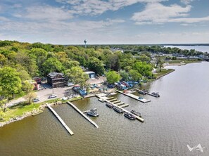 Marina - Randolph Hotel  (Fox Lake)