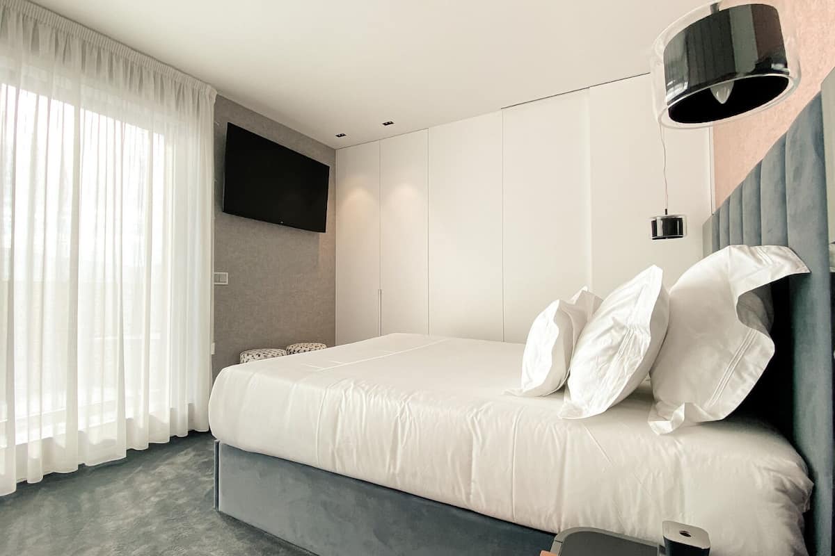 Duplex | Blackout curtains, soundproofing, iron/ironing board (on request)