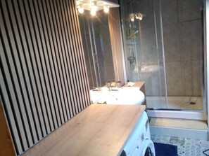 Hair dryer - Recent & well-located apartment (Saint-Malo)