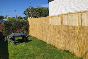Outdoor dining - Recent & well-located apartment (Saint-Malo)