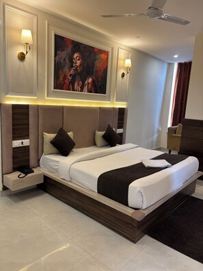 Superior Double Room, City View - Hotel Hive (Dehradun)