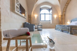 5 bedrooms, iron/ironing board, free WiFi, bed sheets - Dimora Fellinea - Felline (Felline)