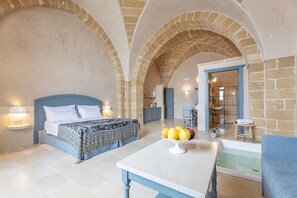 5 bedrooms, iron/ironing board, free WiFi, bed sheets - Dimora Fellinea - Felline (Felline)