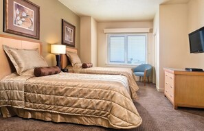 Unclassified image, 3 of 32, button