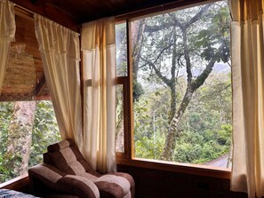 Luokittelematon kuva, 4 kautta 16, painike