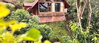 Rural cabin "El encanto de las aves" in Baños de Agua Santa.