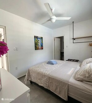 3 dormitorios, tabla de planchar con plancha, wifi gratis y ropa de cama