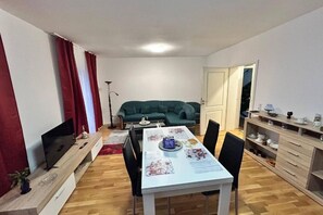 Dining - Casa Delli Gatti - Modern apartment with 1 bedroom and sunny balcony (Leipzig)