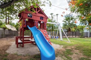 Children’s area - Heated Pool Oasis Family-Friendly Urban Retreat (Phoenix)