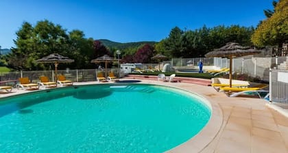 Chalet 3 étoiles - Piscine - ccbaghe