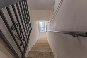 Interior - Apartment 'Da Zio Mimmo' with Balcony, Wi-Fi and Air Conditioning (Palermo)