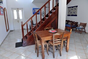 Dining - VILLA ATHINA (Hydra)