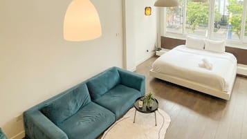 1 bedroom, in-room safe, desk, iron/ironing board