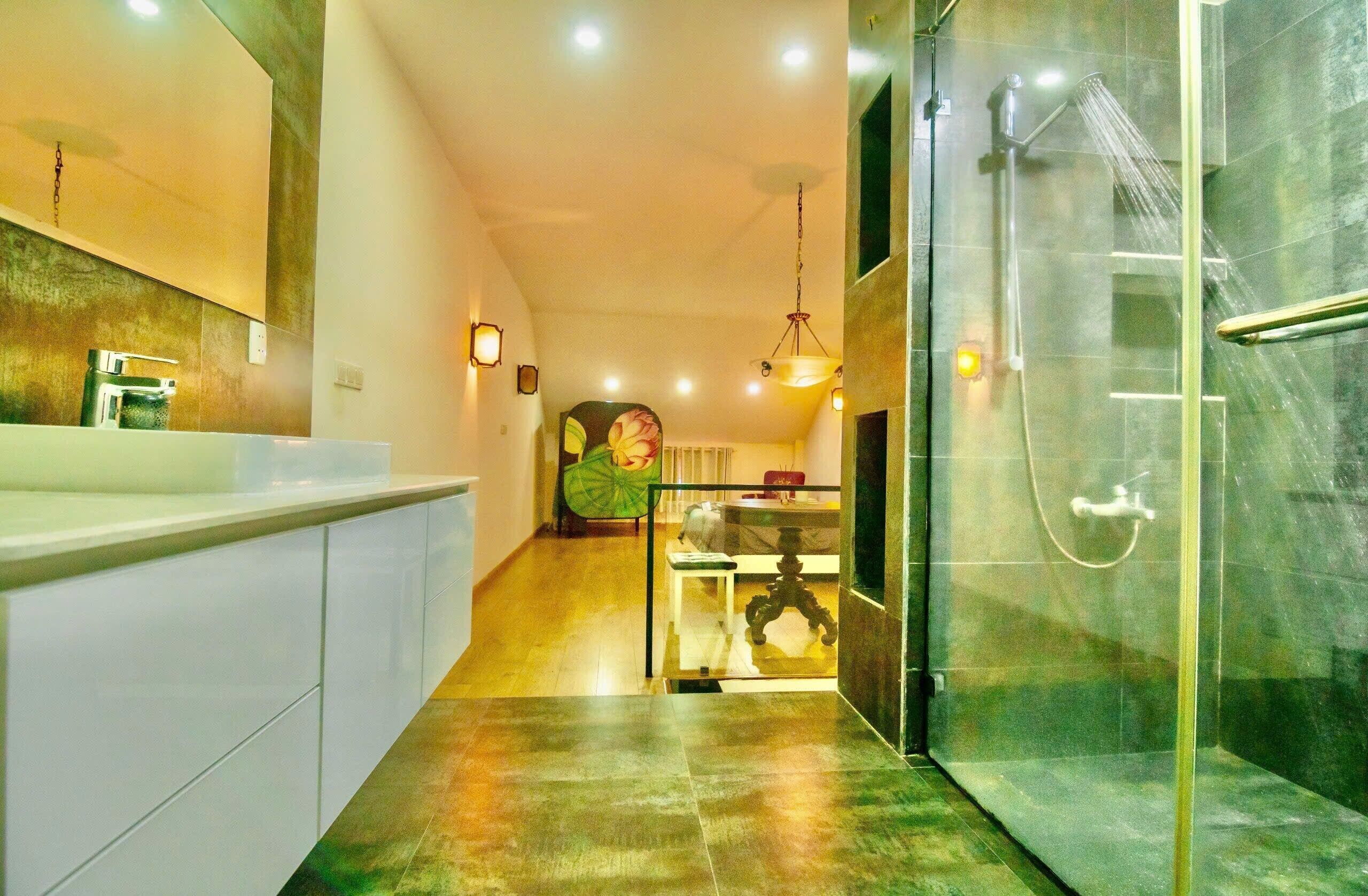 Shower, eco-friendly toiletries, hair dryer, bidet