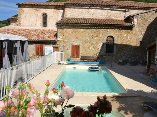 ZEcamping 3 étoiles pataugeoire animaux acceptés chalet TV BBQ 28m2