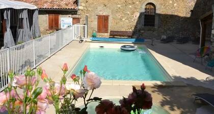 ZEcamping 3 étoiles pataugeoire animaux acceptés chalet TV BBQ 28m2