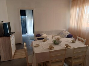Appartement (Two Bedroom Apartment with Terrace) | Dineerruimte